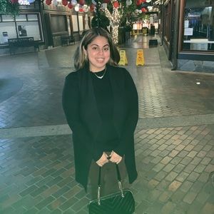 Meet your Posher, Cindy